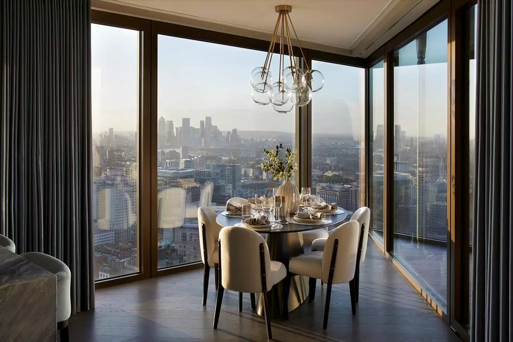 Three bedroom apartment at One Bishopsgate Plaza, City of London, EC3A 7AB