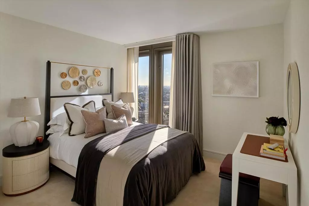 Three bedroom apartment at One Bishopsgate Plaza, City of London, EC3A 7AB